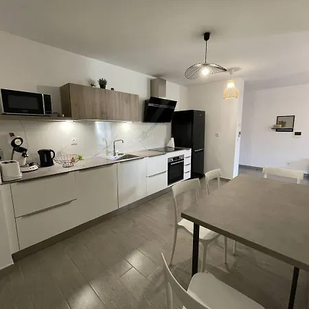 De Standing Pour 4 Pers Avec Jardin Et Piscine A 500m De La - Fr-1-726-21 Apartment La Croix-Valmer